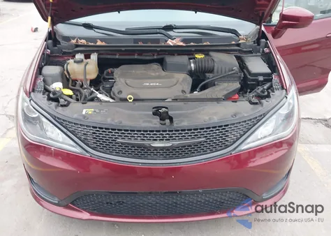 2018 Chrysler Pacifica Touring Plus z USA, uszkodzony, nr VIN 2C4RC1FG0JR204622